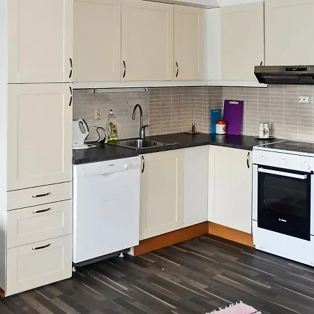 Three-bedroom Holiday In Titran * Selje