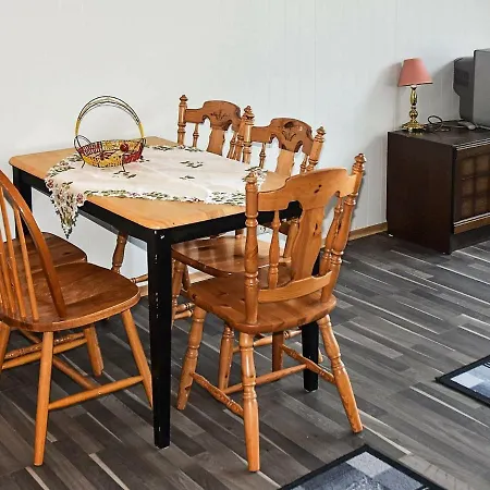 Three-bedroom Holiday In Titran Selje